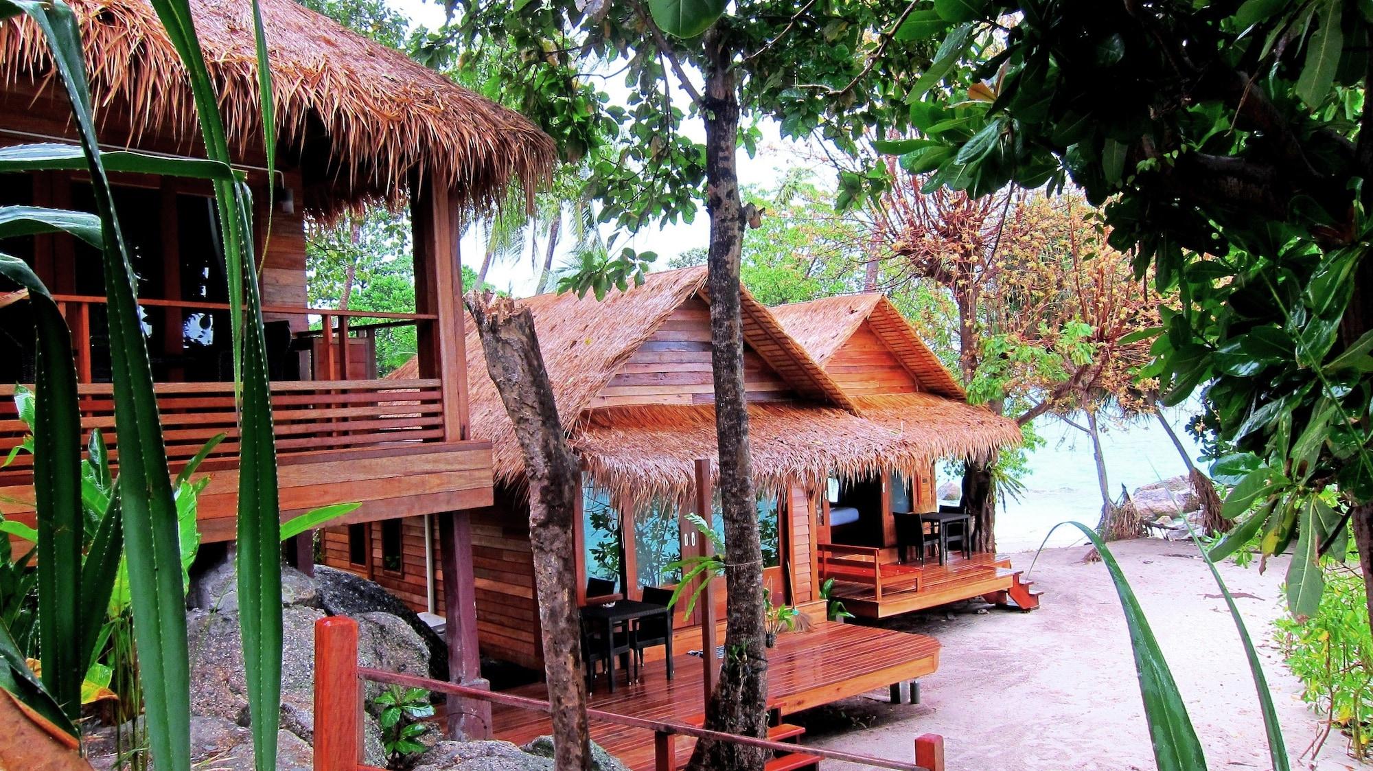 Ten Moons Lipe Resort 외부 사진
