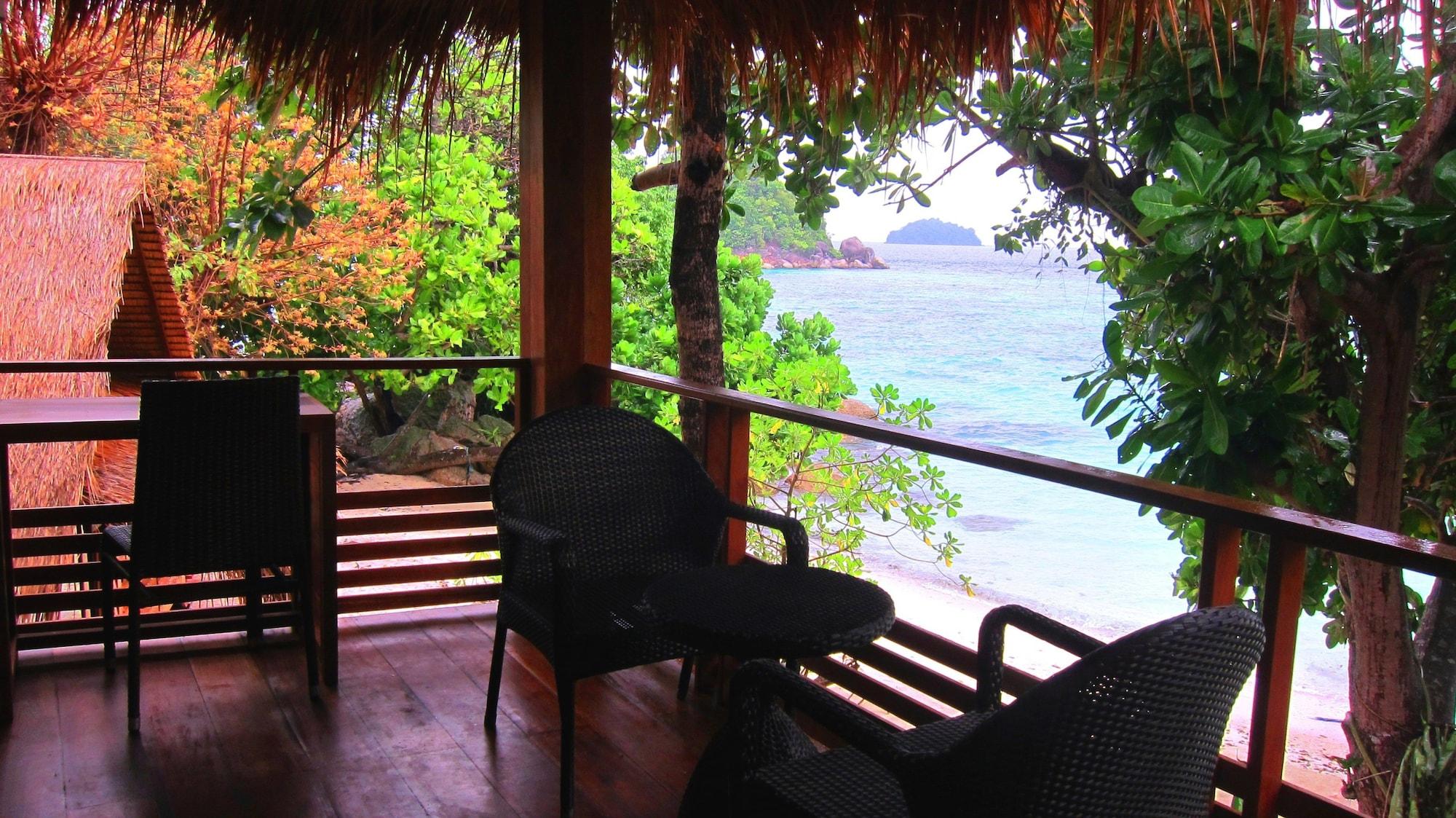 Ten Moons Lipe Resort 외부 사진