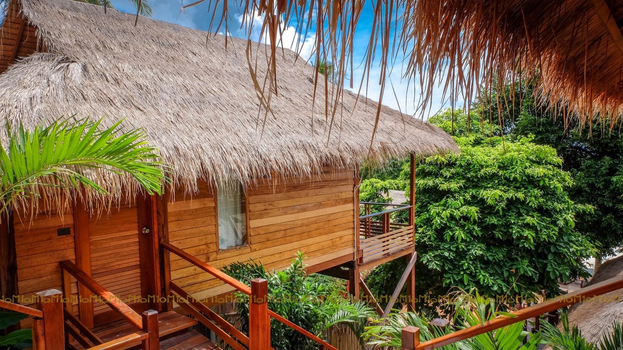 Ten Moons Lipe Resort 외부 사진