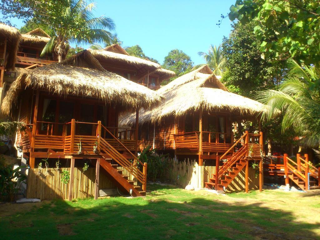 Ten Moons Lipe Resort 객실 사진