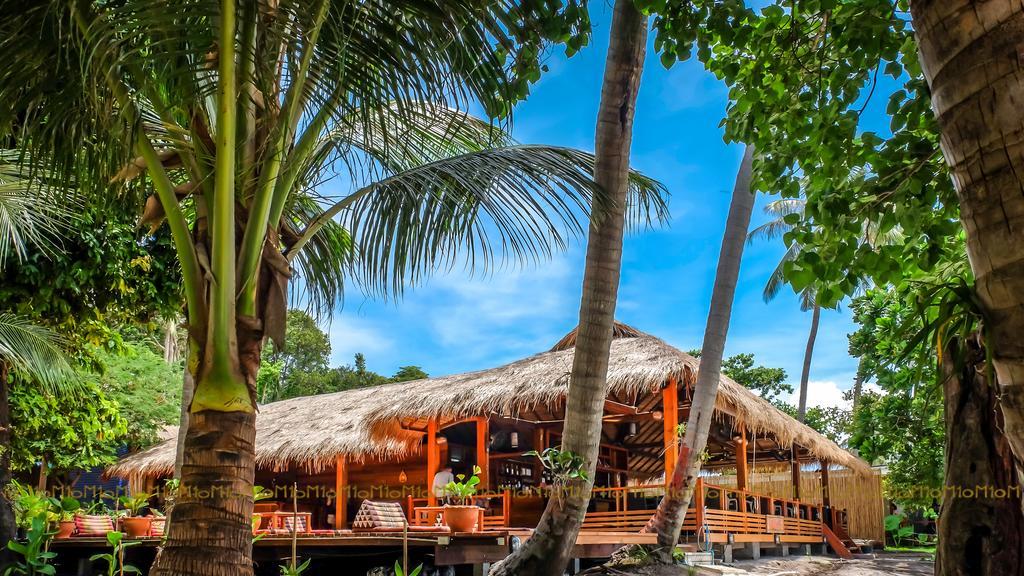 Ten Moons Lipe Resort 외부 사진