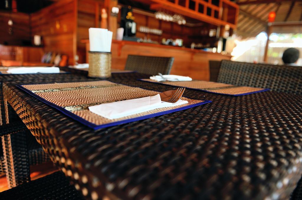 Ten Moons Lipe Resort 외부 사진