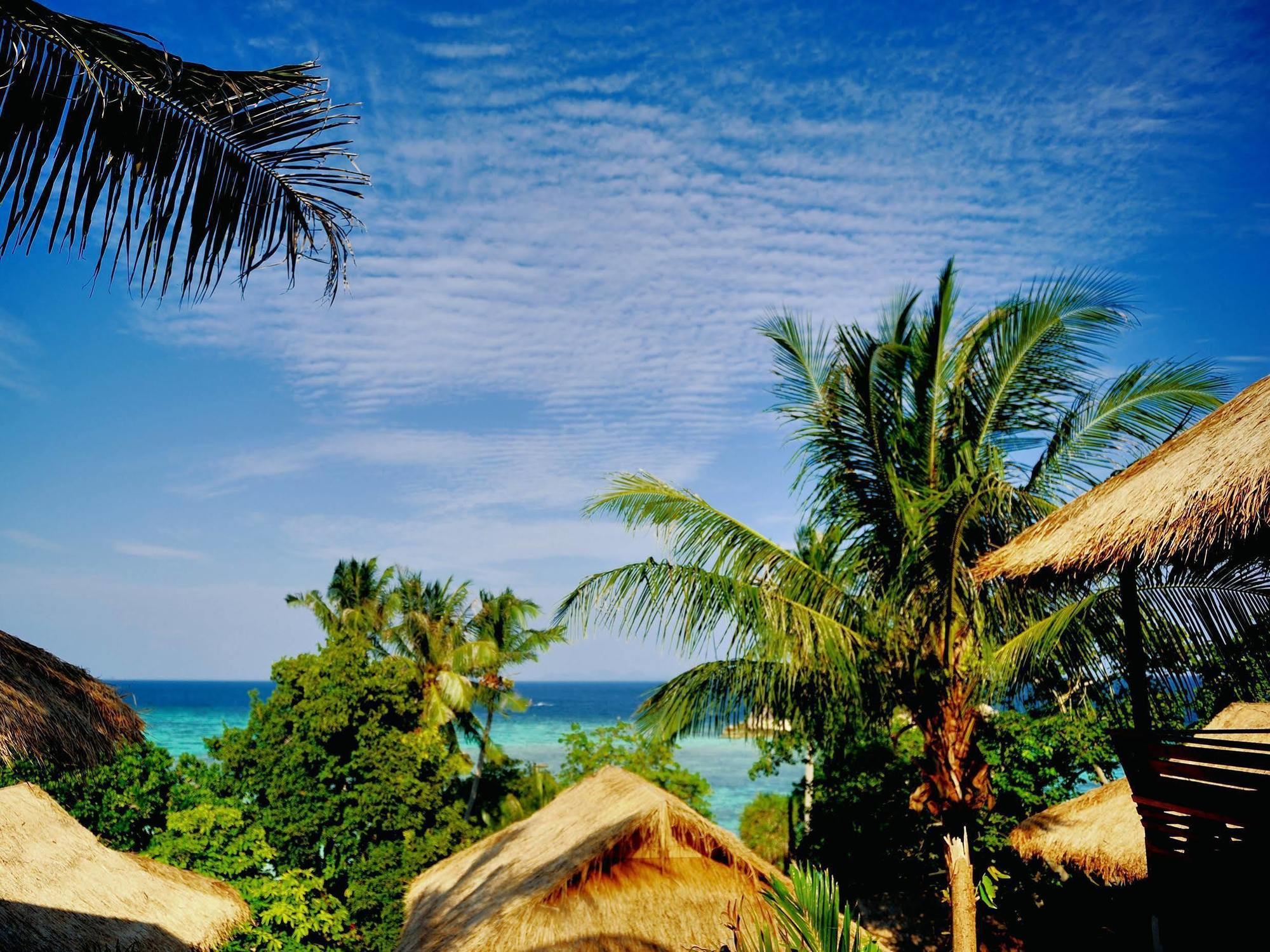 Ten Moons Lipe Resort 외부 사진