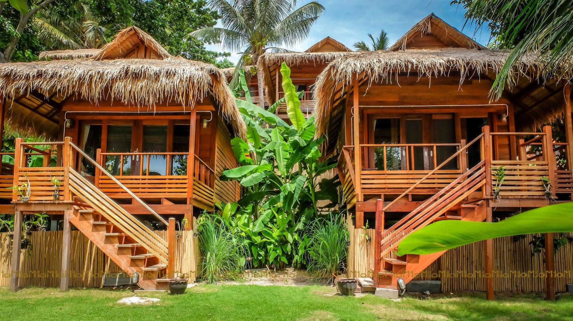 Ten Moons Lipe Resort 외부 사진