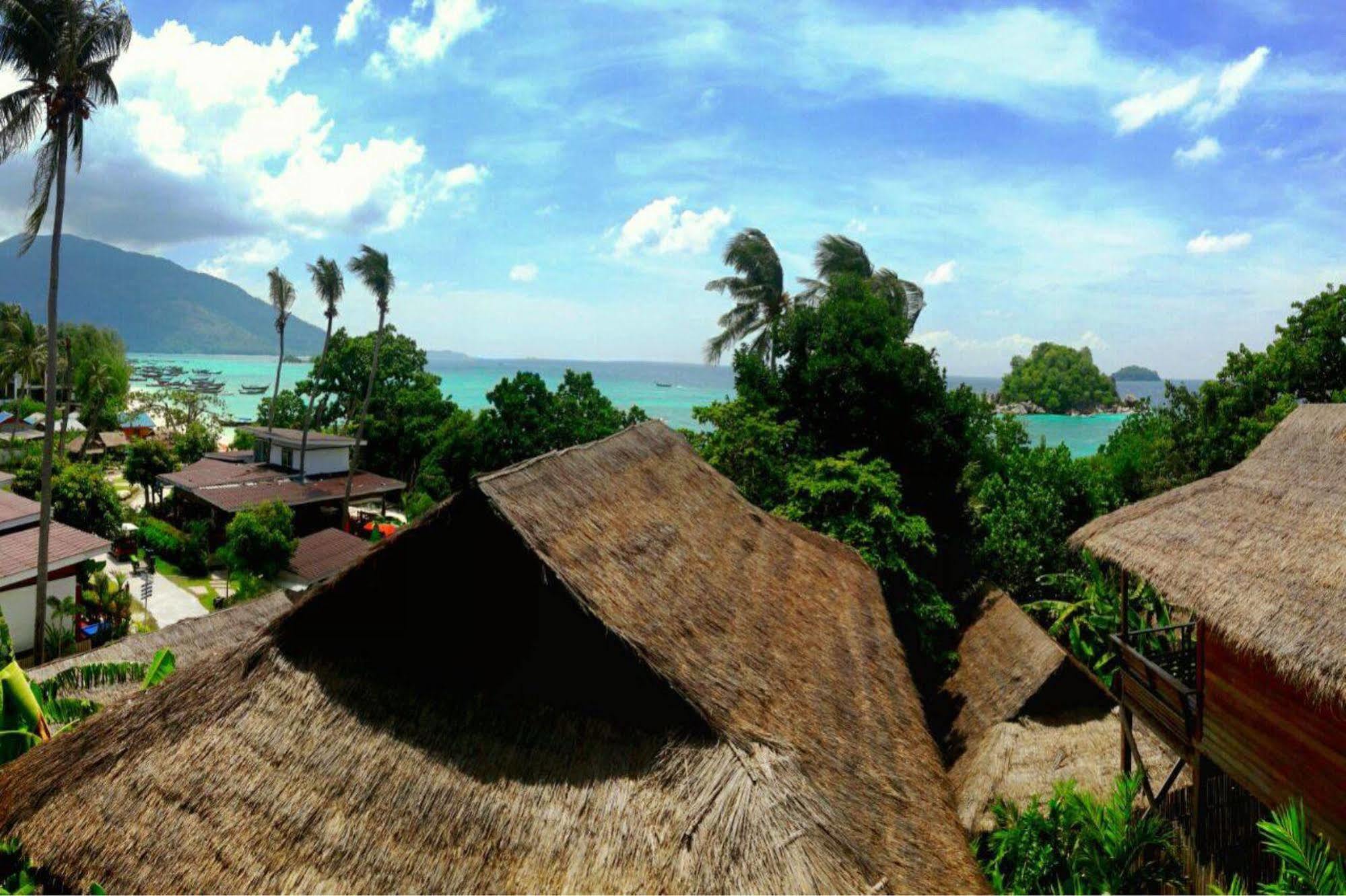 Ten Moons Lipe Resort 외부 사진